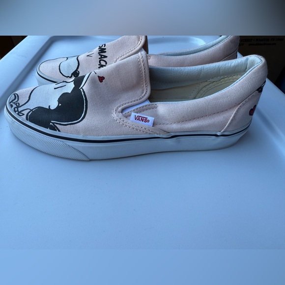 VANS Peanuts edition Snoopy & Lucy Pink Slip-On Shoes - Picture 5 of 9
